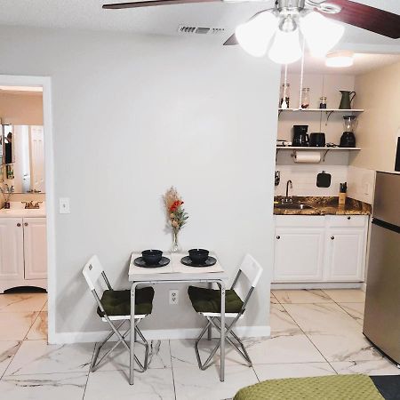 Adorable Mini Suite In Tampa Eksteriør bilde