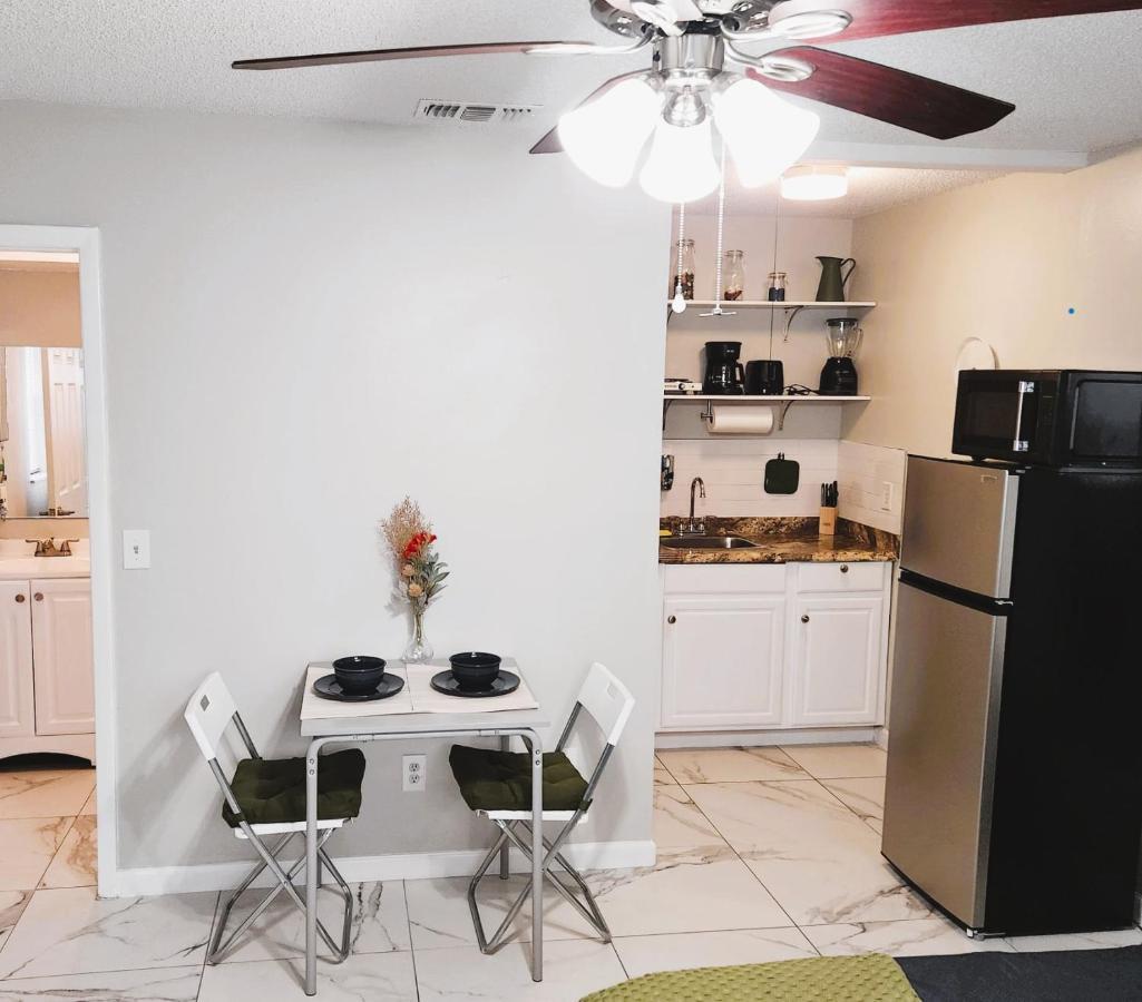 Adorable Mini Suite In Tampa Eksteriør bilde