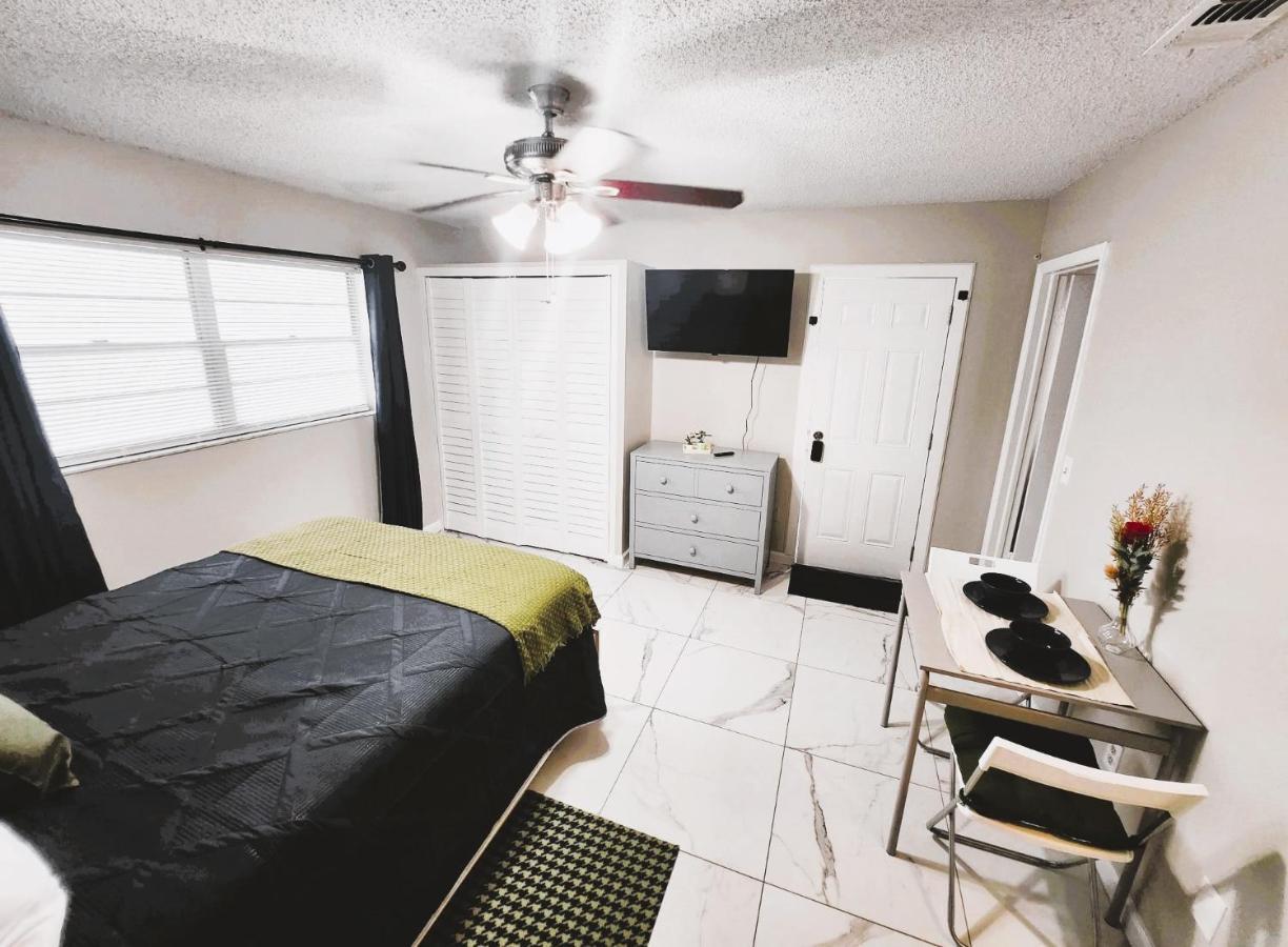 Adorable Mini Suite In Tampa Eksteriør bilde
